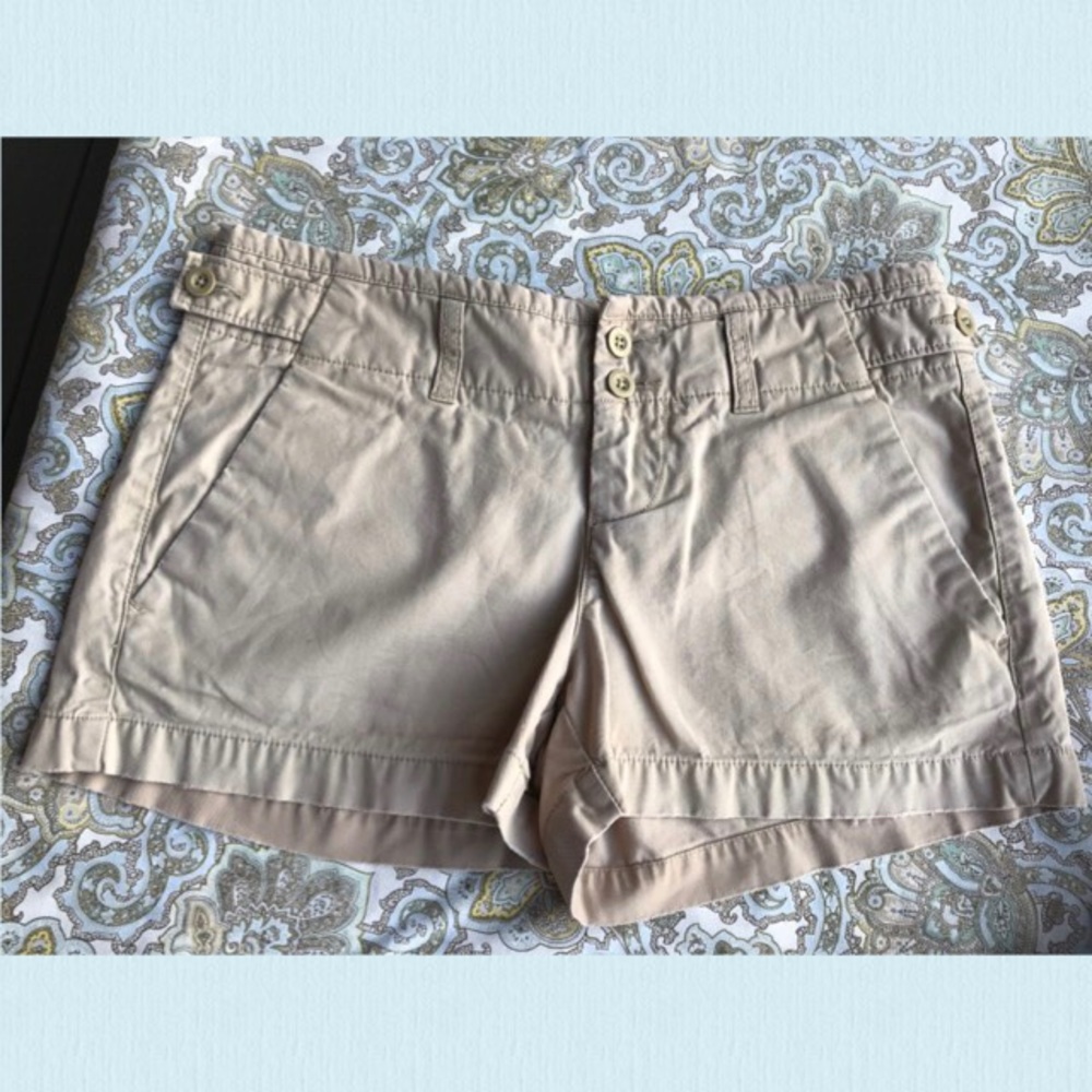 🌼Favorite Chino Kaki Shorts Size 3 - Picture 1 of 4